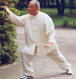 Practicar Tai Chi para la Rehabilitación Cardiaca