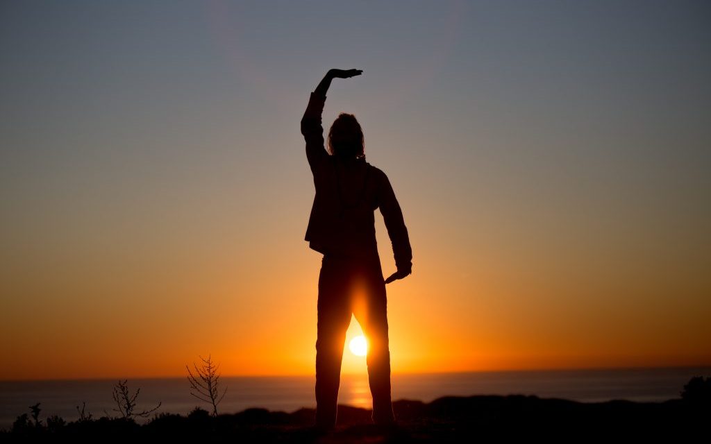 Qi gong para fortalecer los pulmones en adultos mayores