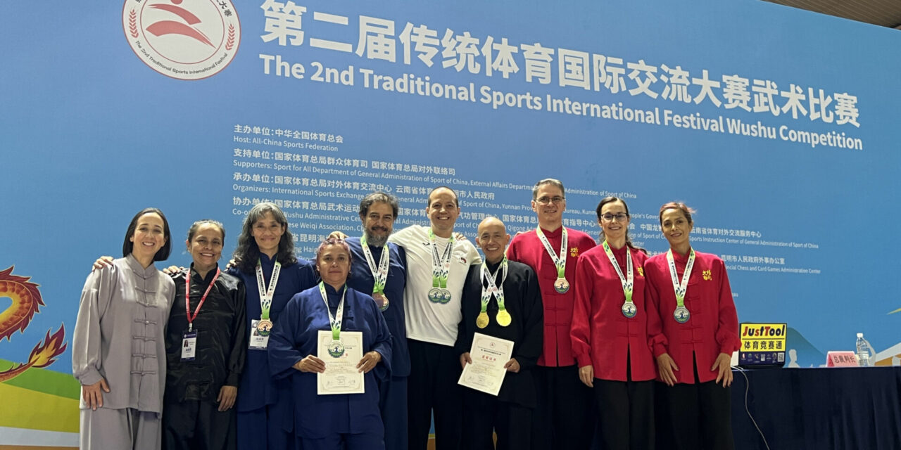 Equipo Tai Chi Familia Yang se lleva 15 medallas en China