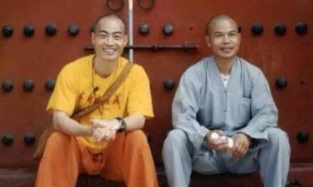 Estos dos hombres representan el pasado y el presente del Kung Fu Shaolin en América.