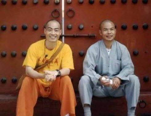 Estos dos hombres representan el pasado y el presente del Kung Fu Shaolin en América.