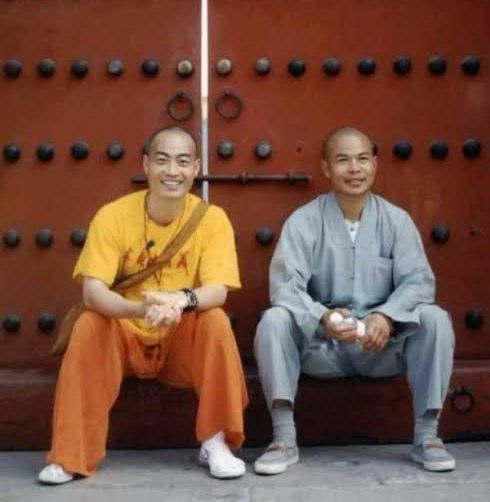 Estos dos hombres representan el pasado y el presente del Kung Fu Shaolin en América.